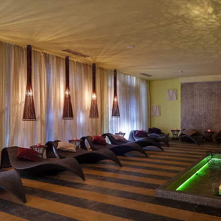 منتجع Barcelo Royal