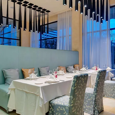 Barcelo Royal 度假村 阳光海滩