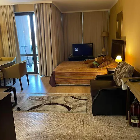巴塞罗皇家海滩酒店 阳光海滩