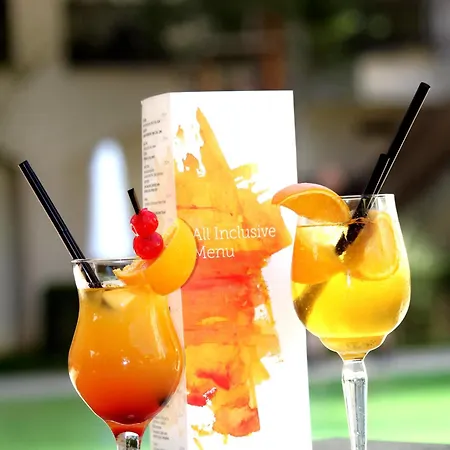 巴塞罗皇家海滩酒店