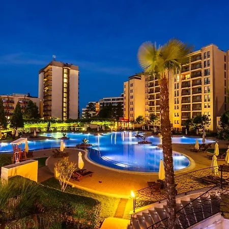 منتجع بارسيلو رويال بيتش 5*